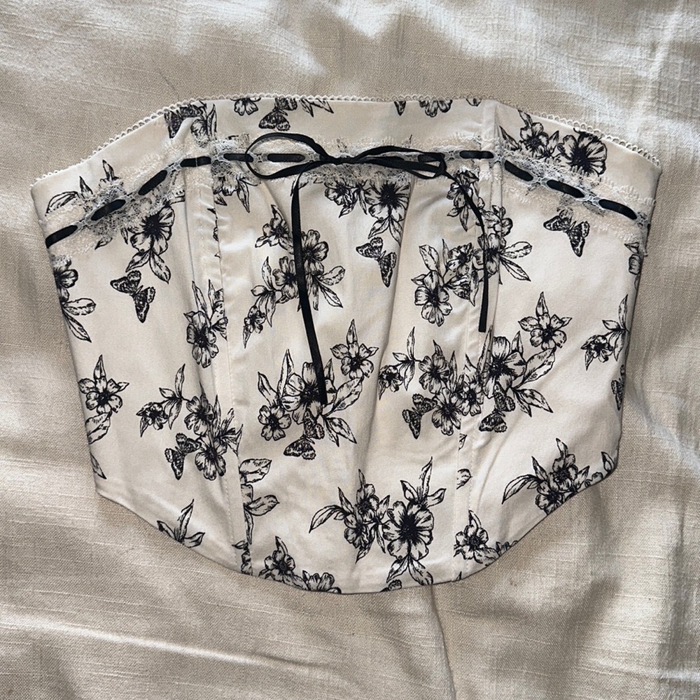 PacSun strapless corset top with ribbon, lace, and floral detailing